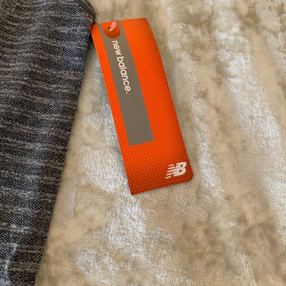 NWT New Balance Workout Tank with Adjustable Back in Heather Grey - Picture 2 of 6